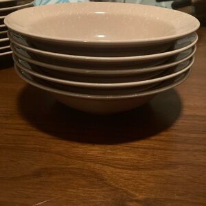 Signature Housewares Inc. Pink Bowls - set 5